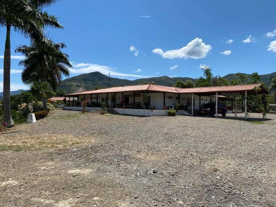 Finca Campestre Con Hermosa Vista Anapoima Luaran gambar